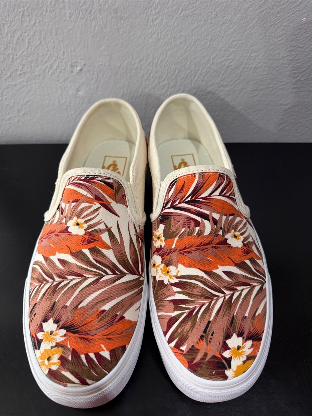 Women’s Hawaiian Print Vans